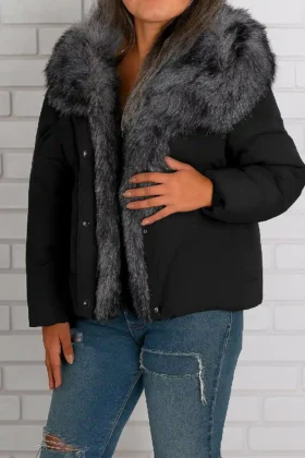 Черно яке с пухена яка
