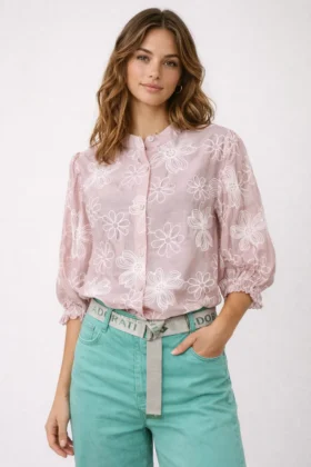 Блуза с флорална бродерия