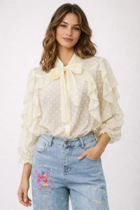 Ефирна блуза с панделка и волани