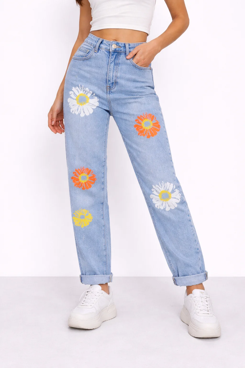 Дънки с бродерия Мom fit