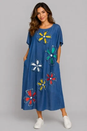 Дънкова рокля с апликации