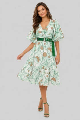 Ефирна рокля с флорален десен и колан